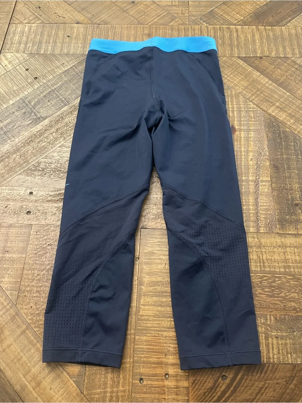 Nike Pro Hypercool Women's Training Capri Tights - Navy Blue/Light Blue